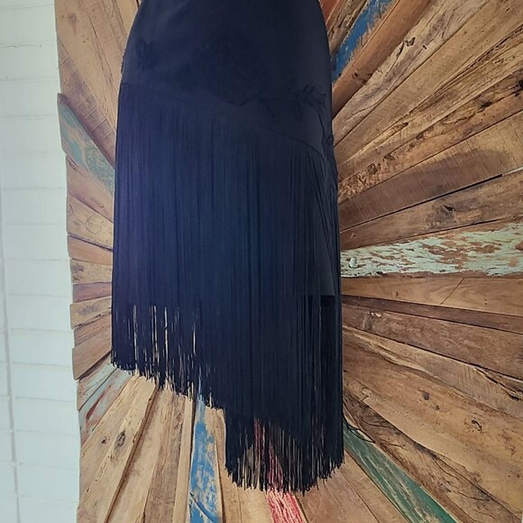 VTG BCBGMAXAZRIA wool black embroidered/fringe skirt Sz 4 - Picture 10 of 16